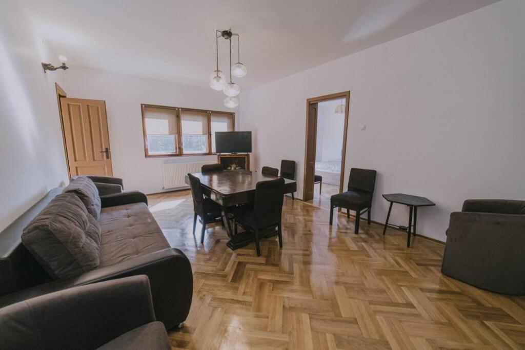 Predoi'S Place Apartment Sinaia Bagian luar foto